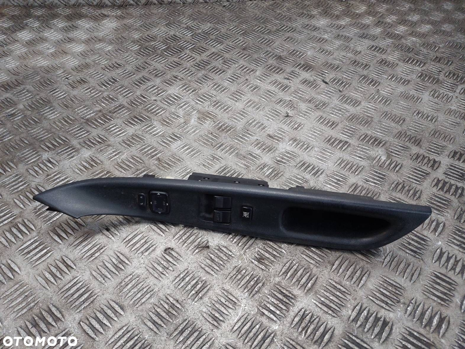 PANEL STEROWANIA SZYB MAZDA 6 I GG GY NA PRZEDNIE SZYBY GJ6F-684L6 - 2