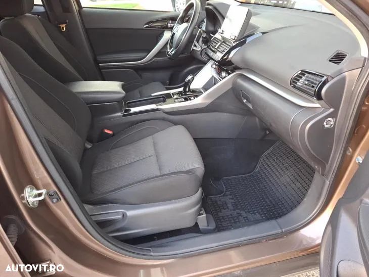 Mitsubishi Eclipse-Cross Plug-In Hybrid 4WD Plus - 15