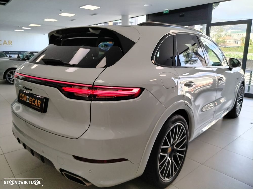 Porsche Cayenne - 3