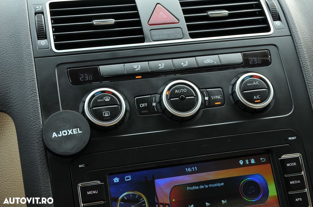 Volkswagen Touran - 16