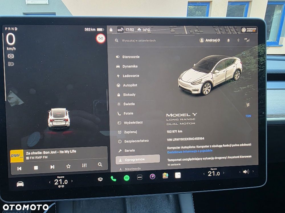 Tesla Model Y Long Range Dual Motor AWD - 22