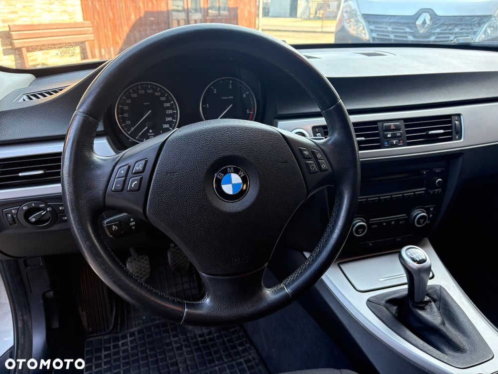 BMW Seria 3 320d DPF - 6