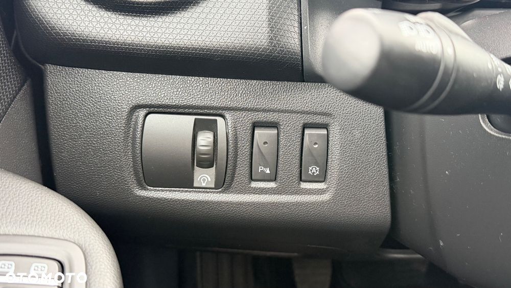 Renault Clio - 25