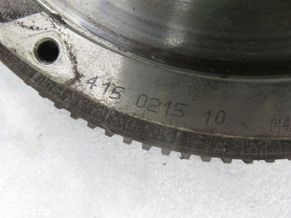KOŁO DWUMASOWE TOYOTA RAV 4 II 2.0 D-4D 323063410 415021510 - 4