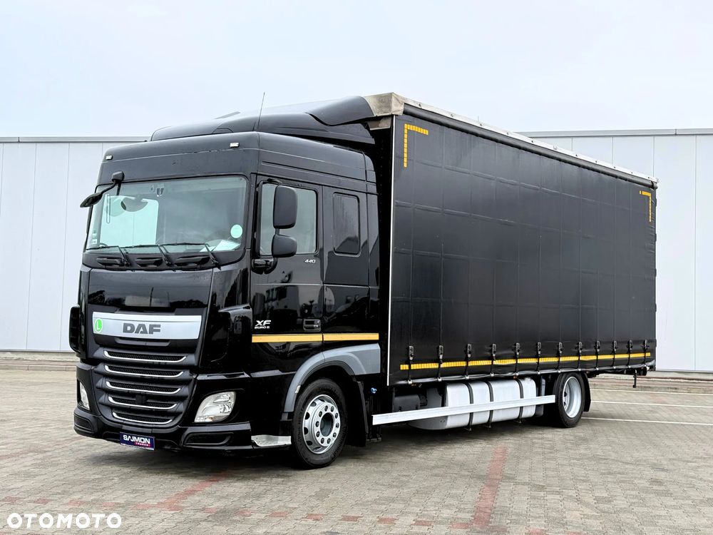 DAF XF 440 / PRZESTRZENNY 60M3 / PRZEJAZDOWY / 7,75 M / SALON PL - 2