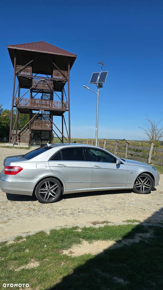 Mercedes-Benz Klasa E 220 CDI BlueEff Avantgarde - 20