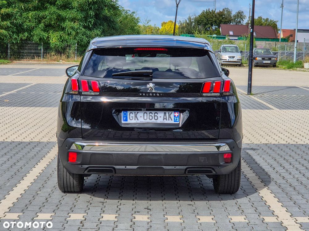 Peugeot 3008 1.6 PureTech HYbrid Allure S&S EAT8 - 10