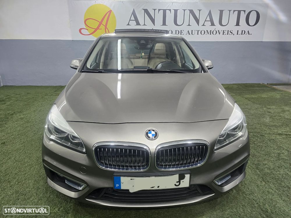 BMW 220 Active Tourer i Aut. Luxury Line - 3