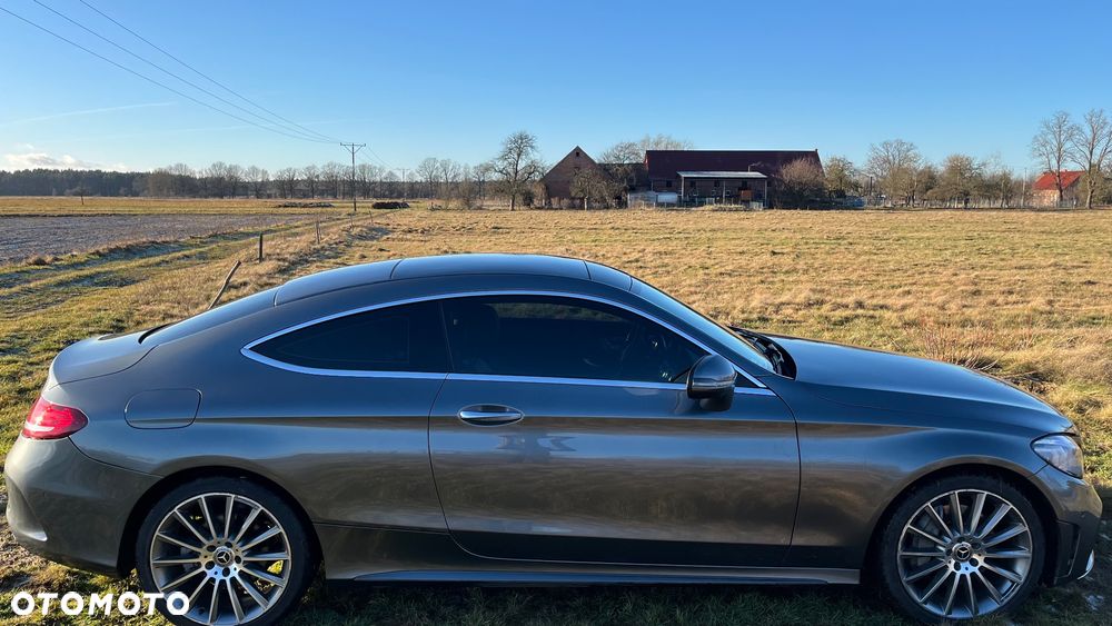 Mercedes-Benz Klasa C 300 4Matic 9G-TRONIC AMG Line - 7