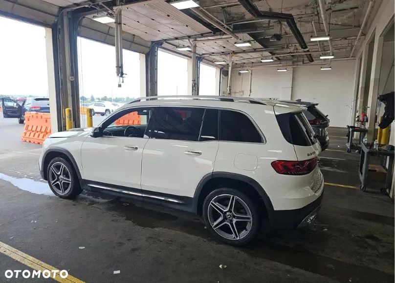 Mercedes-Benz GLB 250 4Matic 8G-DCT AMG Line - 5