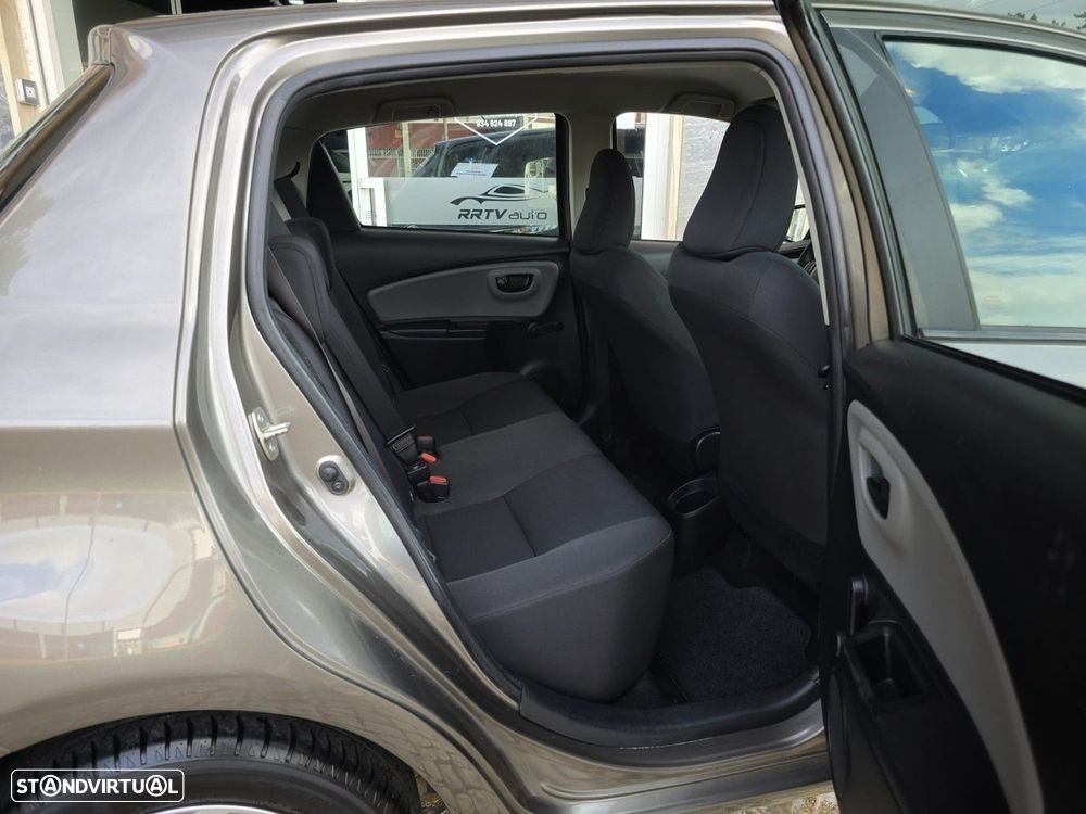 Toyota Yaris 1.0 VVT-i Comfort +PS Style+P.Techno - 7