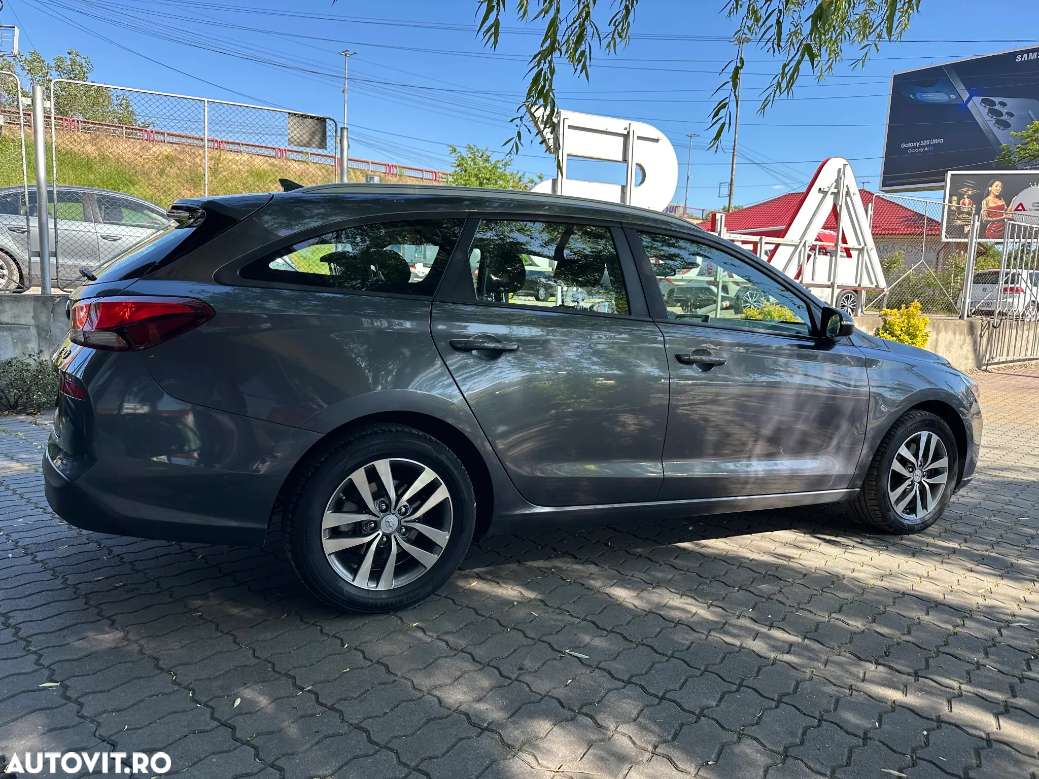 Hyundai i30 Kombi 1.6 CRDI DCT Premium - 15