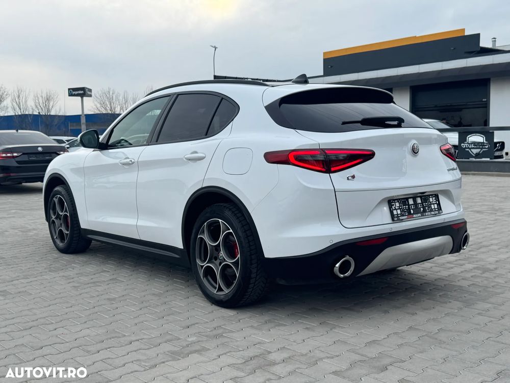 Alfa Romeo Stelvio 2.2 16V AT8-Q4 Super - 4
