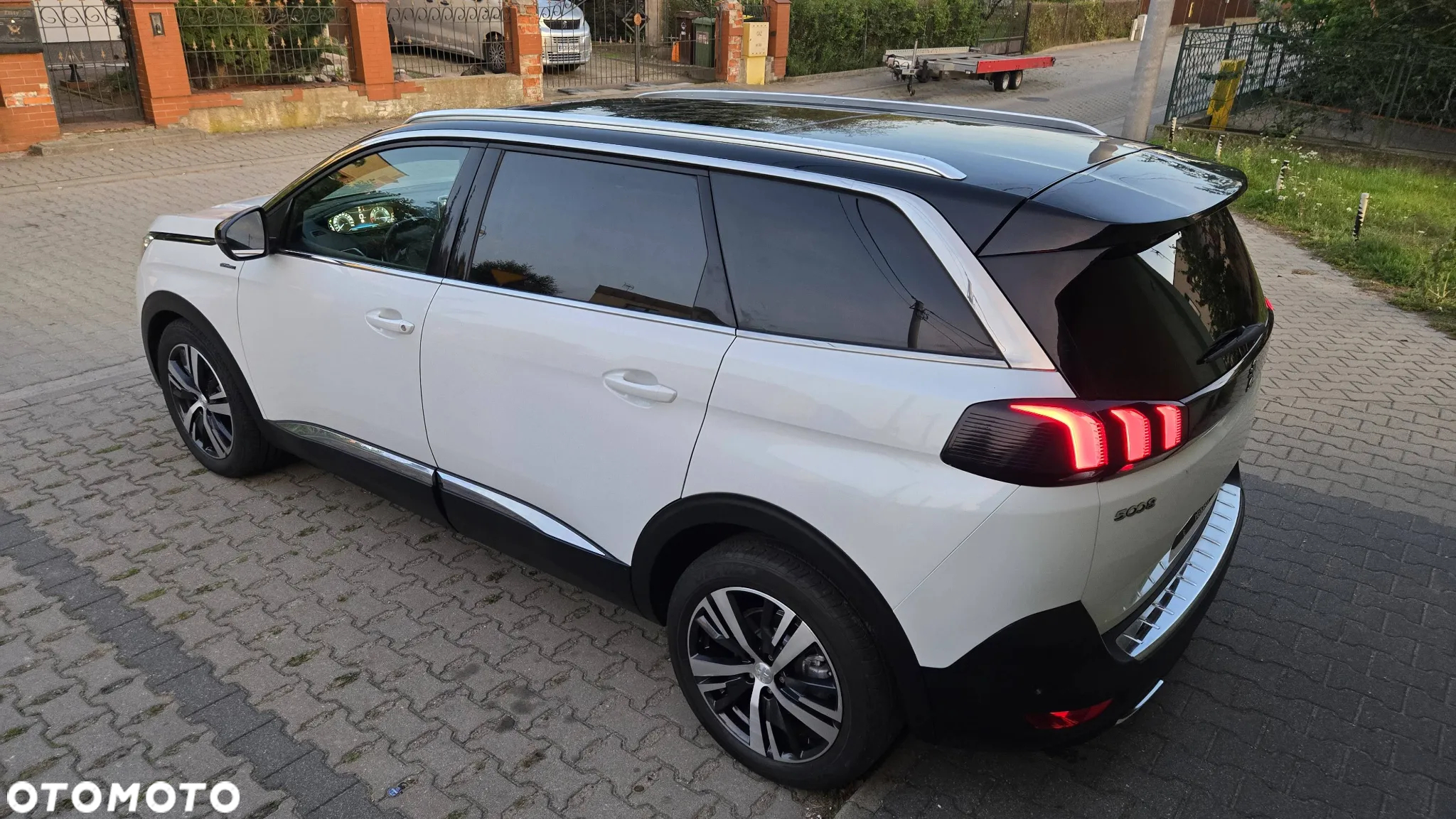 Peugeot 5008 - 4