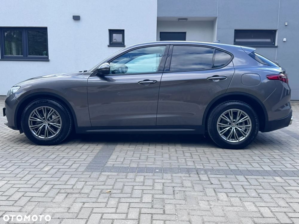 Alfa Romeo Stelvio 2.2 JTDM - 9