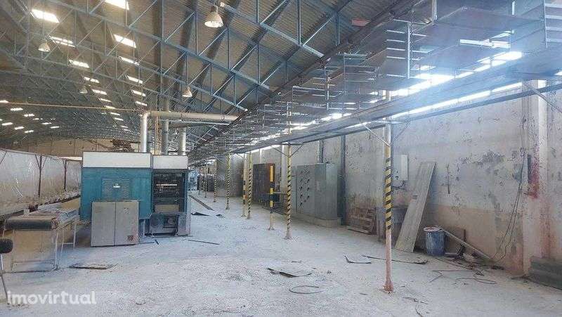 Complexo comercial e industrial (armazéns) - Grande imagem: 5/12