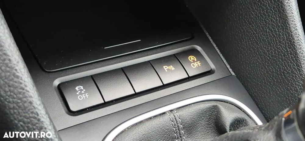 Volkswagen Golf 1.6 TDI DPF Style - 16