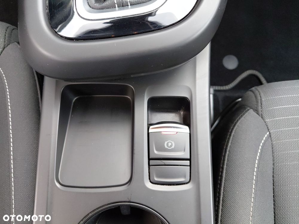 Renault Arkana 1.6 E-TECH Zen MMT - 23