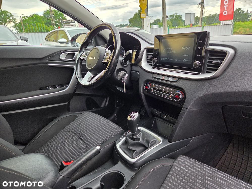 Kia Ceed 1.5 T-GDI M - 14