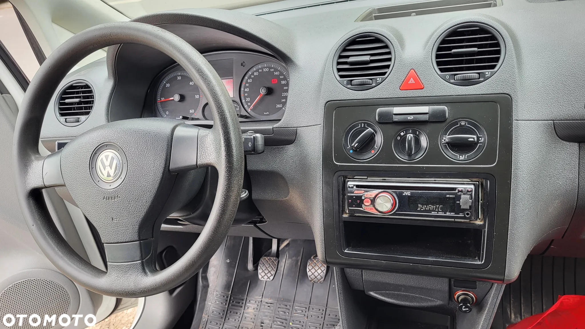 Volkswagen Caddy - 8