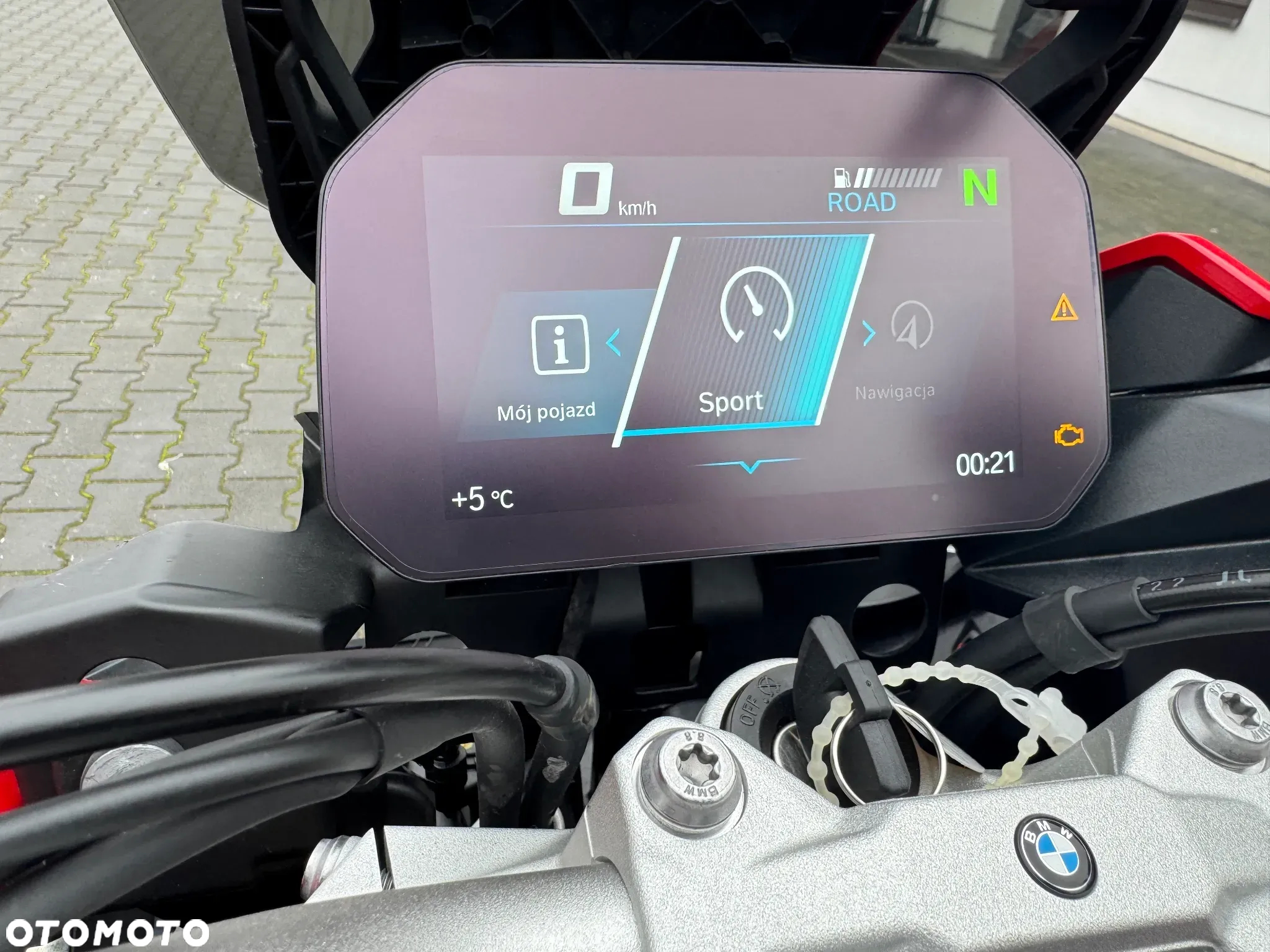 BMW XR - 24
