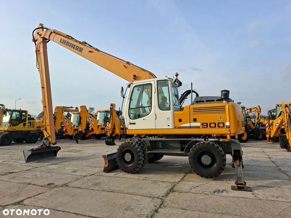 Liebherr A900 LONG REACH - 3