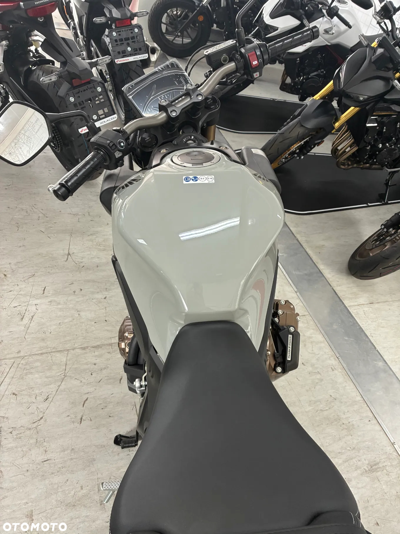 Honda CB - 4