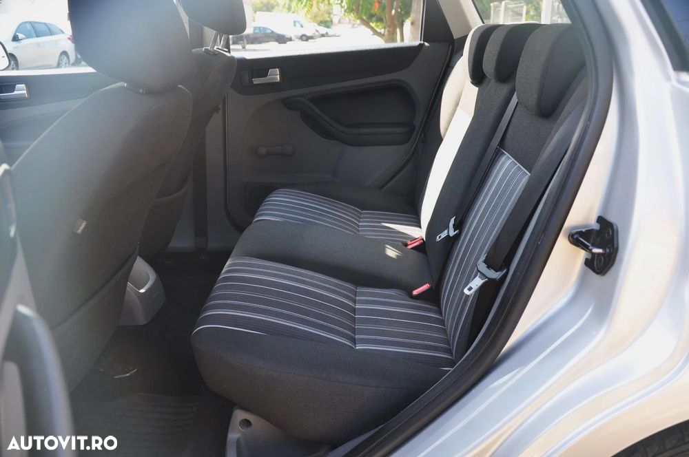 Ford Focus 1.6 TDCI Trend - 10