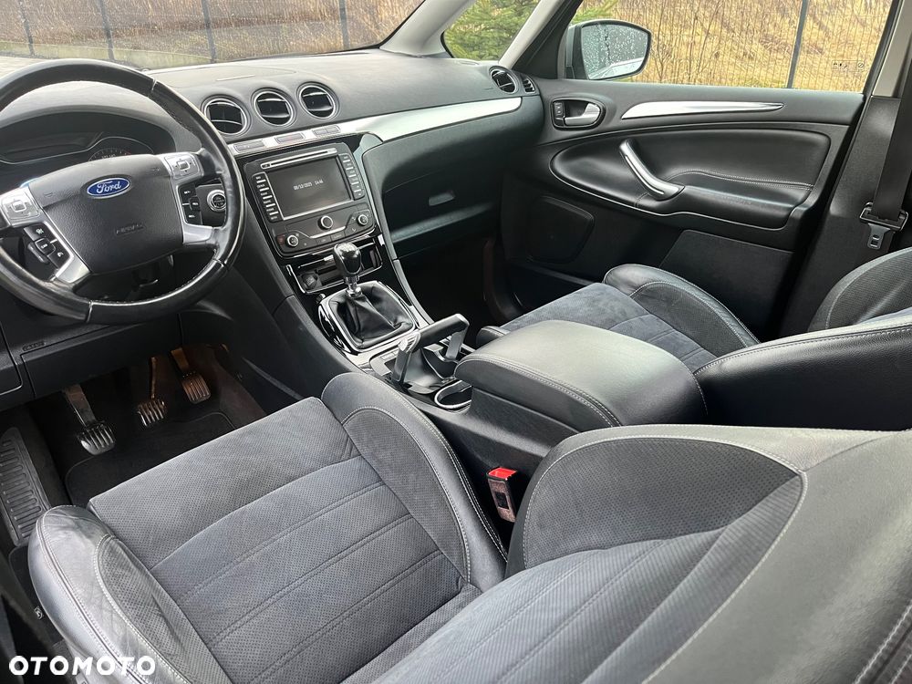 Ford S-Max - 9