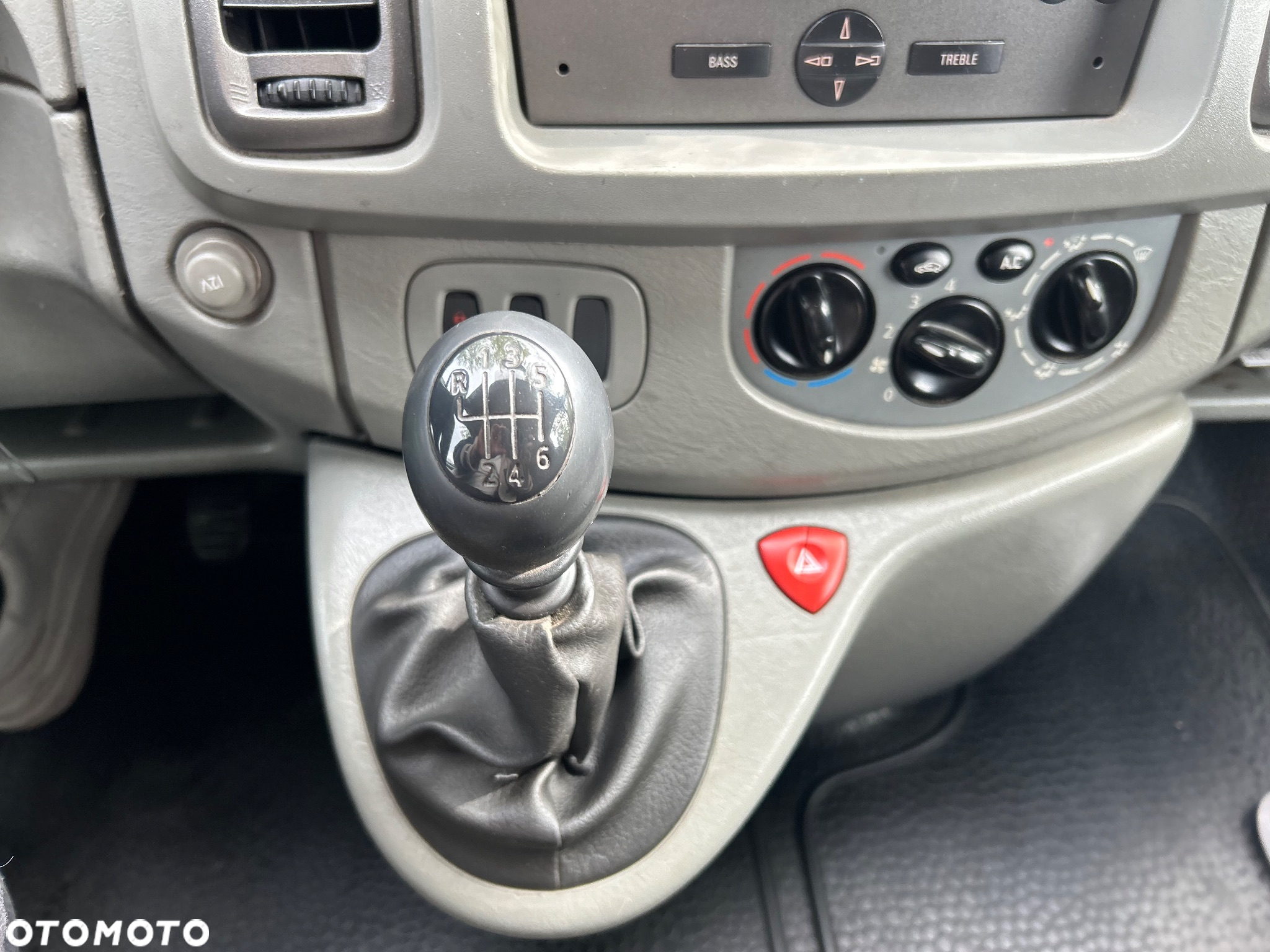 Opel Vivaro - 35