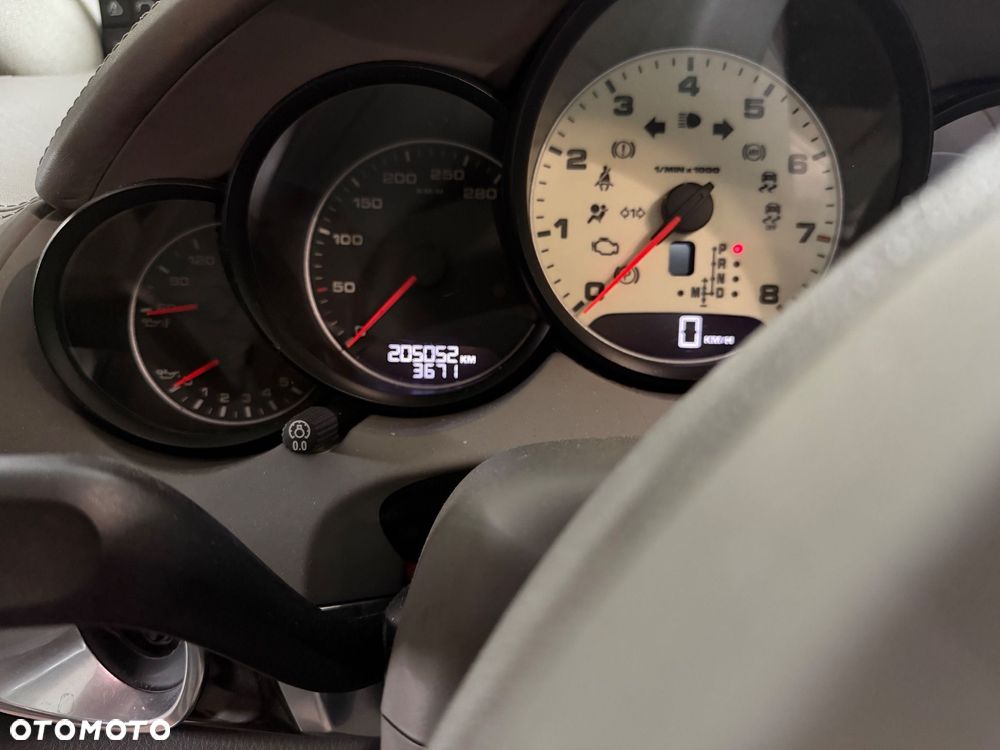 Porsche Cayenne - 10