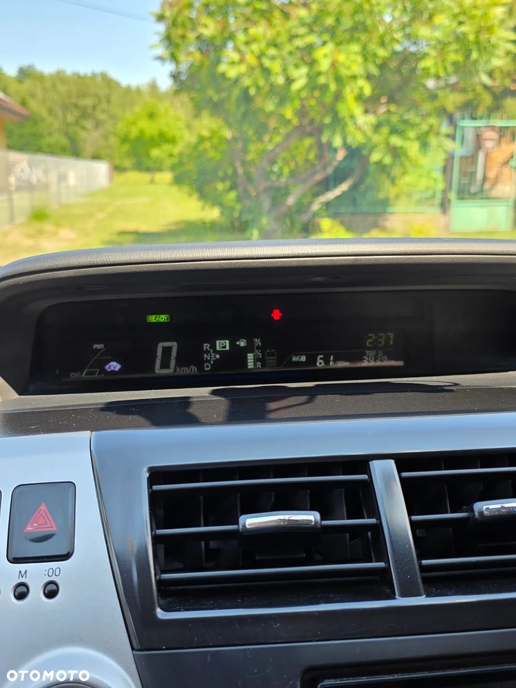 Toyota Prius+ (Hybrid) Comfort - 12