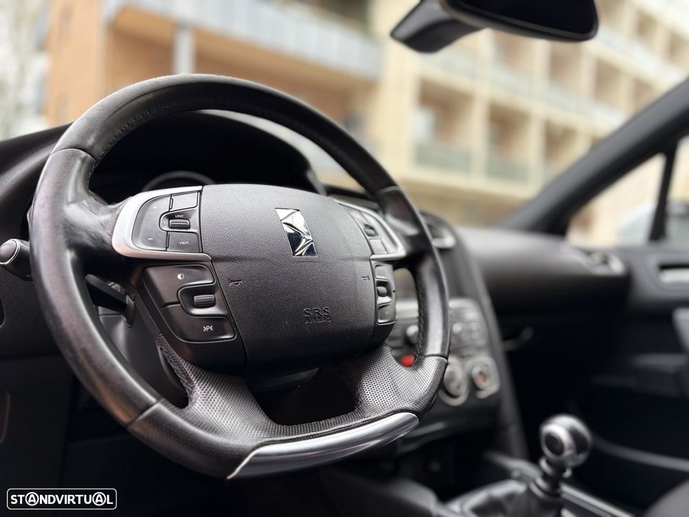 Citroën DS4 1.6 e-HDi So Chic - 8