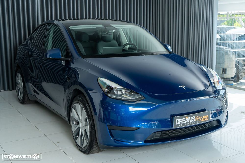 Tesla Model Y Standard RWD - 13