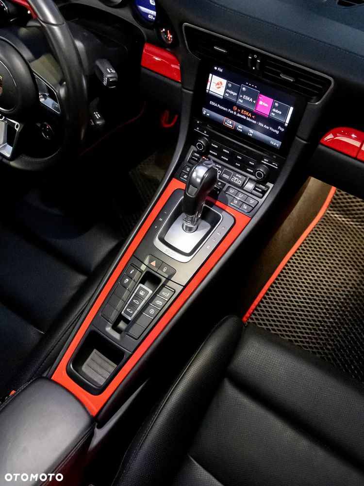 Porsche 911 Carrera S PDK - 23