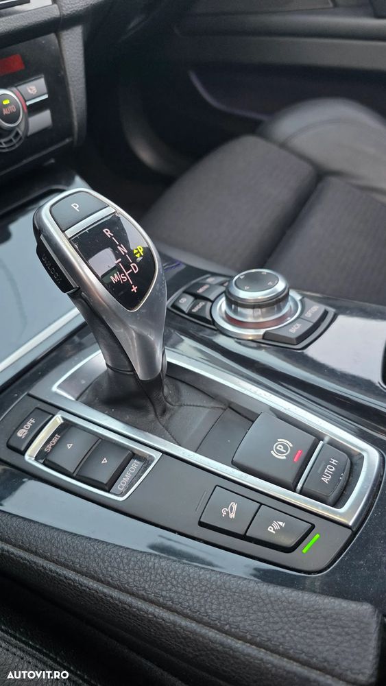BMW Seria 5 525d xDrive Sport-Aut. Luxury Line - 27