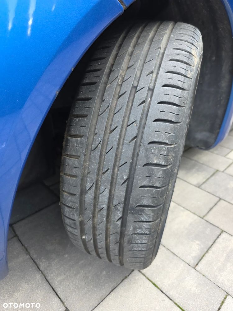 Volkswagen New Beetle 2.0 - 17