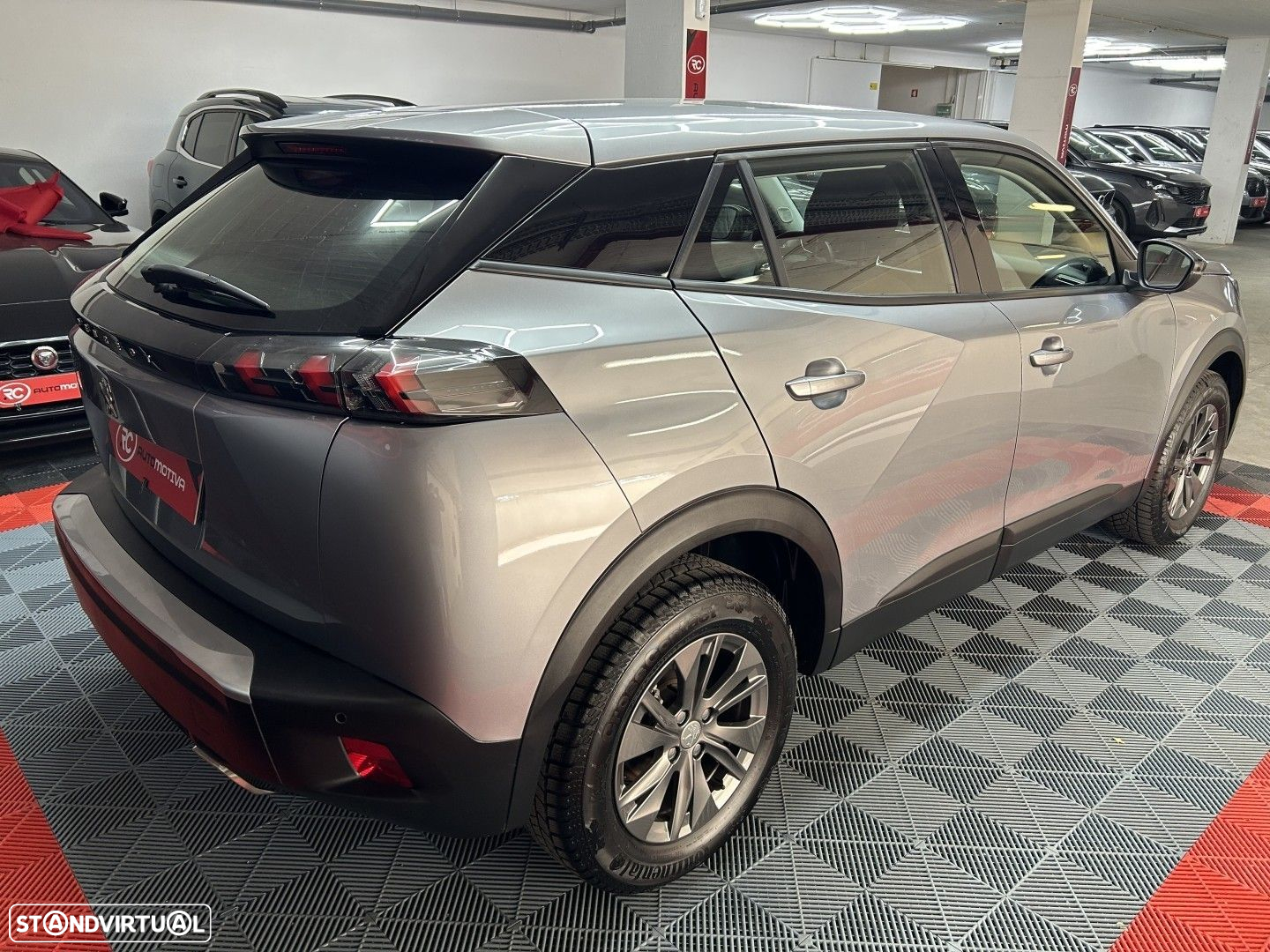 Peugeot 2008 1.2 PureTech Active EAT8 - 7