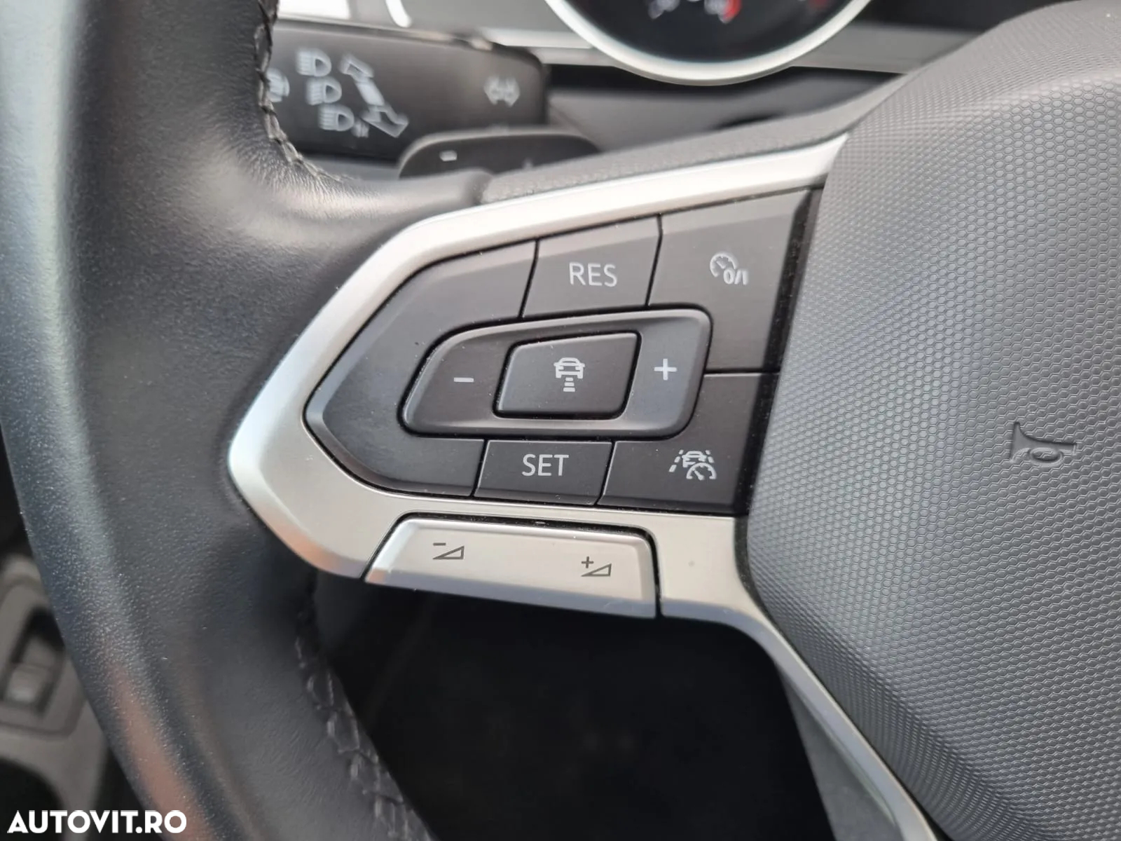 Volkswagen Passat 2.0 TDI DSG Comfortline - 17
