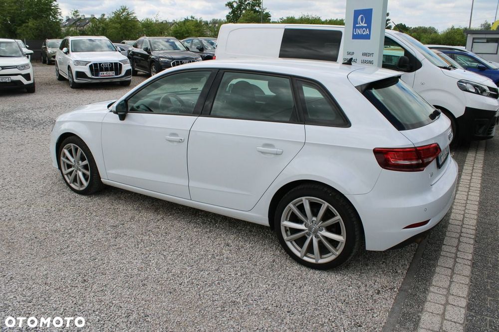 Audi A3 Sportback - 8
