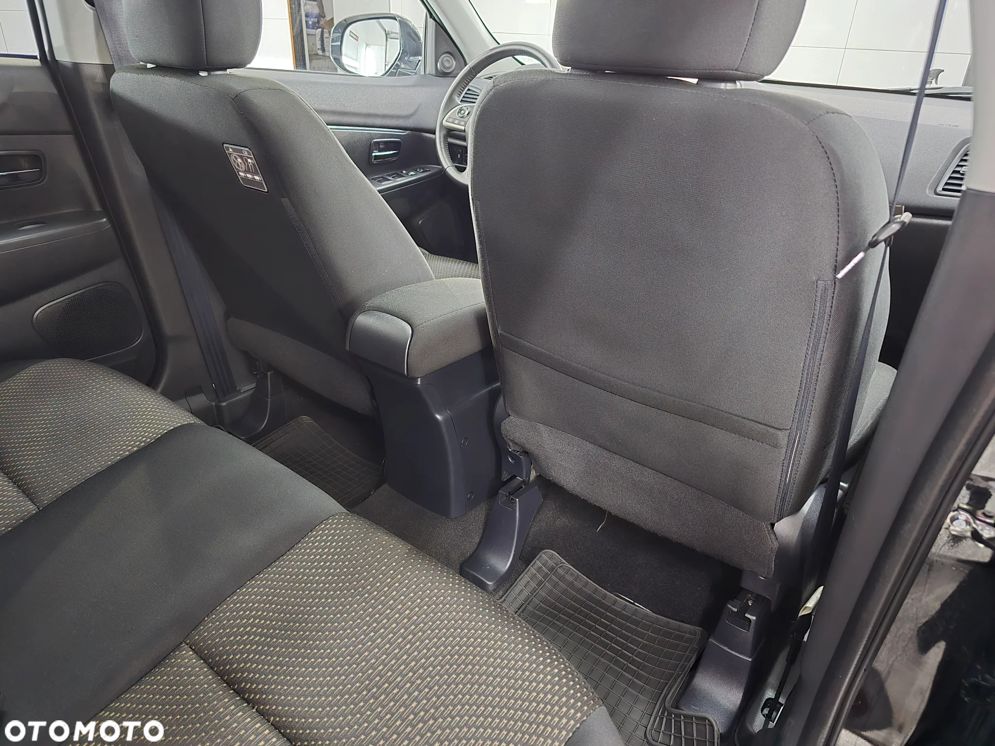 Mitsubishi ASX - 11