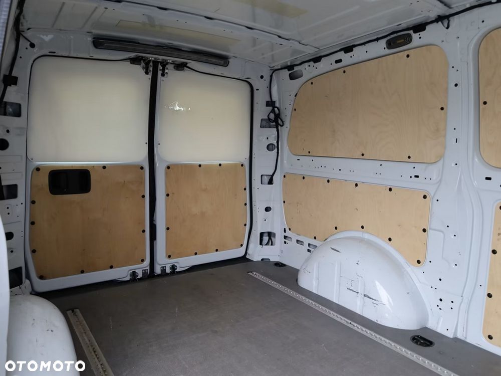 Mercedes-Benz Vito - 9