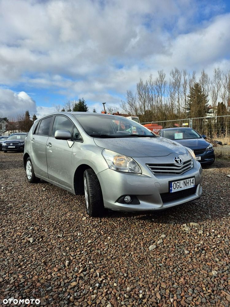 Toyota Verso - 2