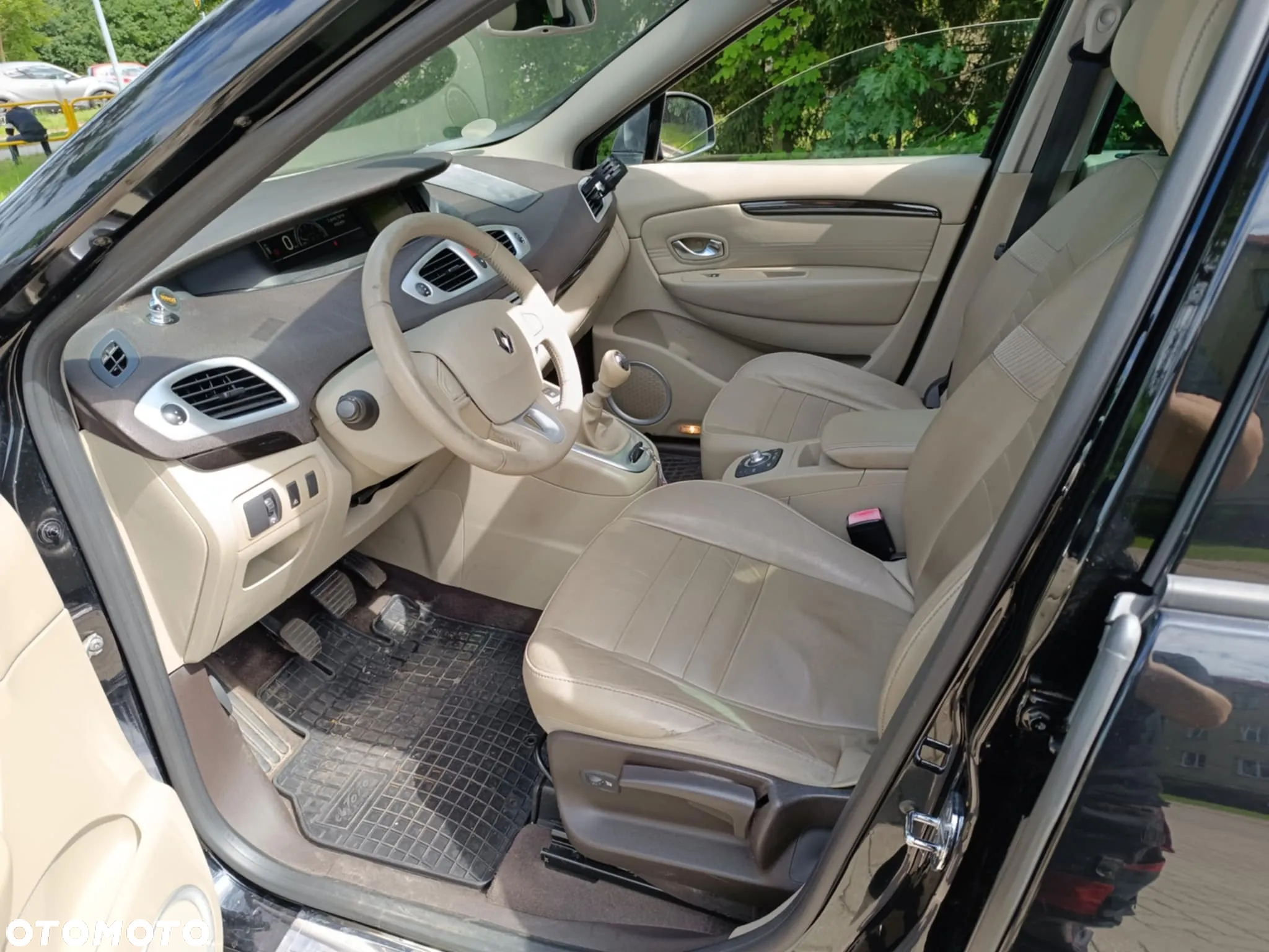 Renault Scenic 2.0 dCi Privilege - 10