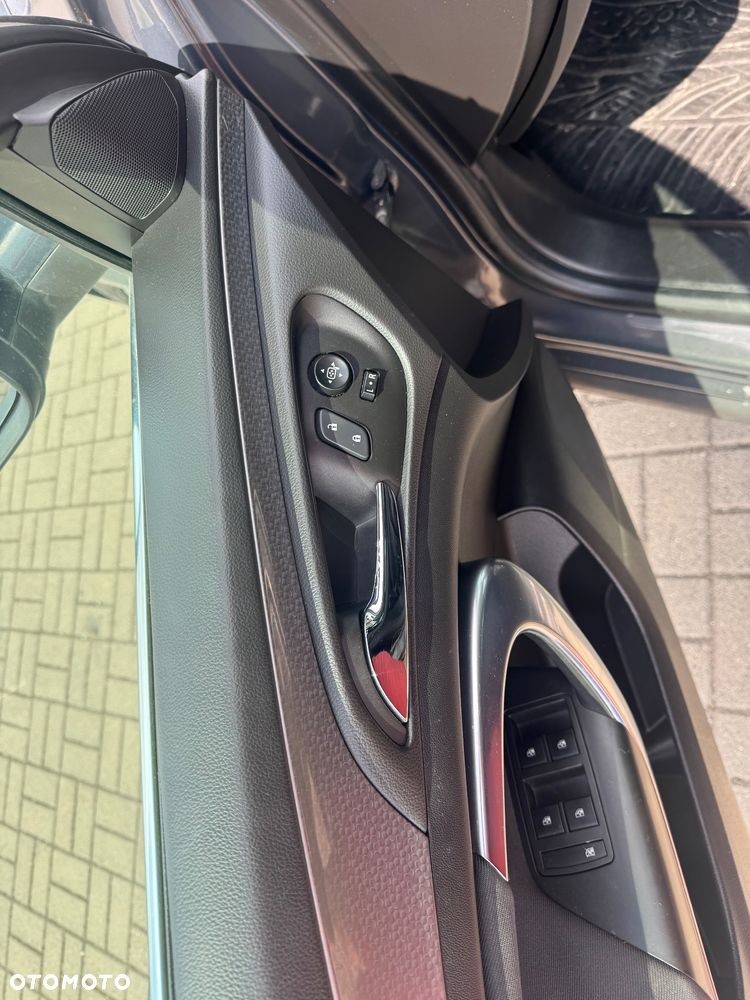 Opel Insignia 2.0 CDTI Cosmo S&S - 16