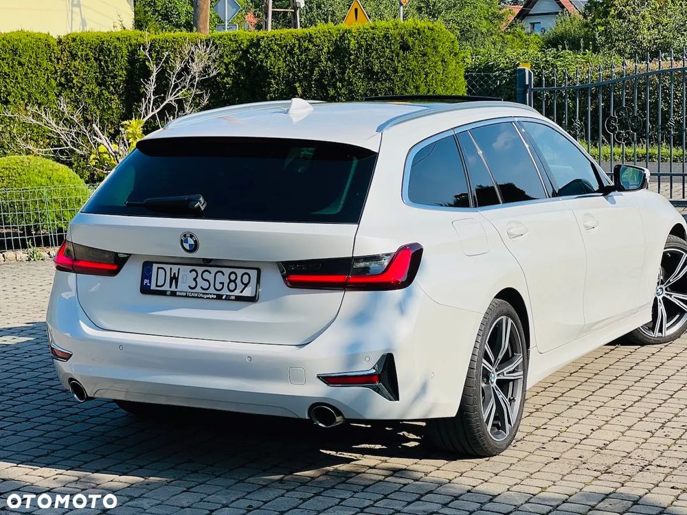 BMW Seria 3 320d xDrive Luxury Line sport - 4