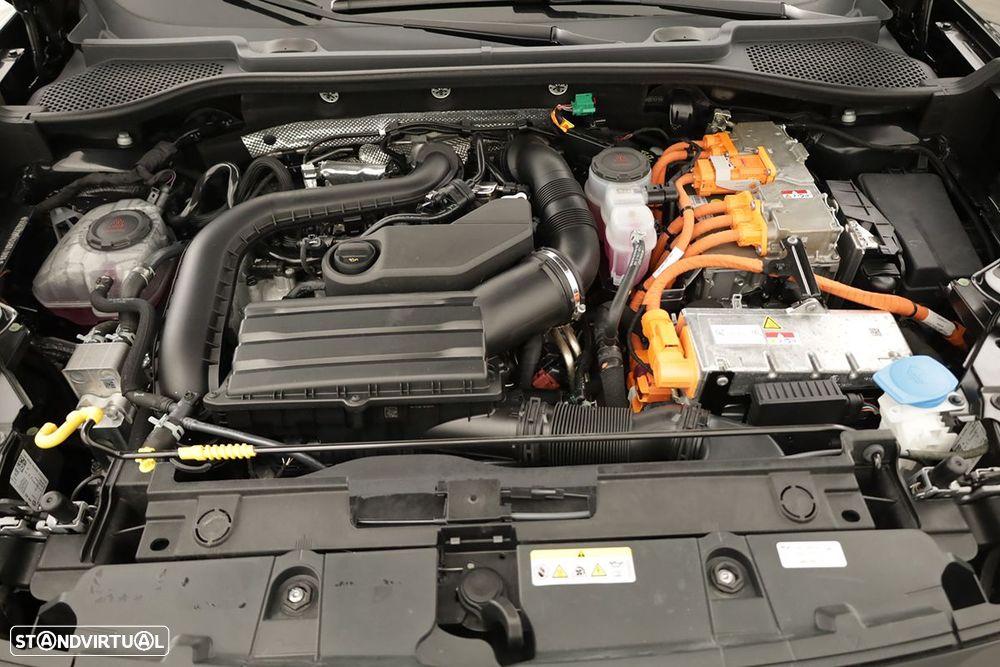 Cupra Formentor 1.5 e-Hybrid DSG - 25