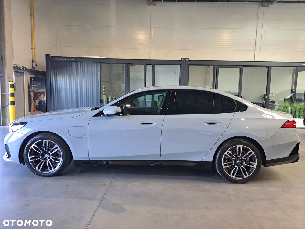 BMW Seria 5 530e xDrive PHEV M Sport - 4