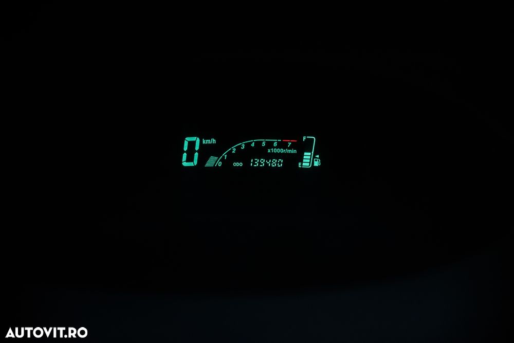Toyota Yaris 1.3 Sol - 23