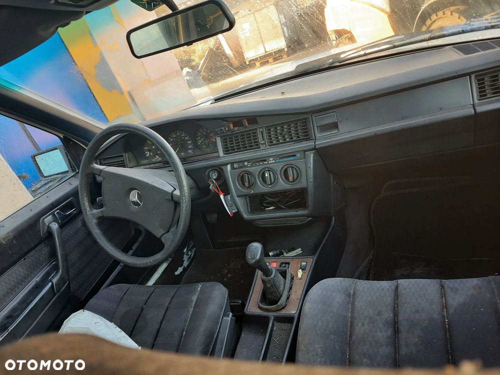 Środek/ siedzenia Mercedes W201 190E!! - 3